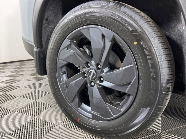 New 2026 Nissan Rogue SV FWD image 15