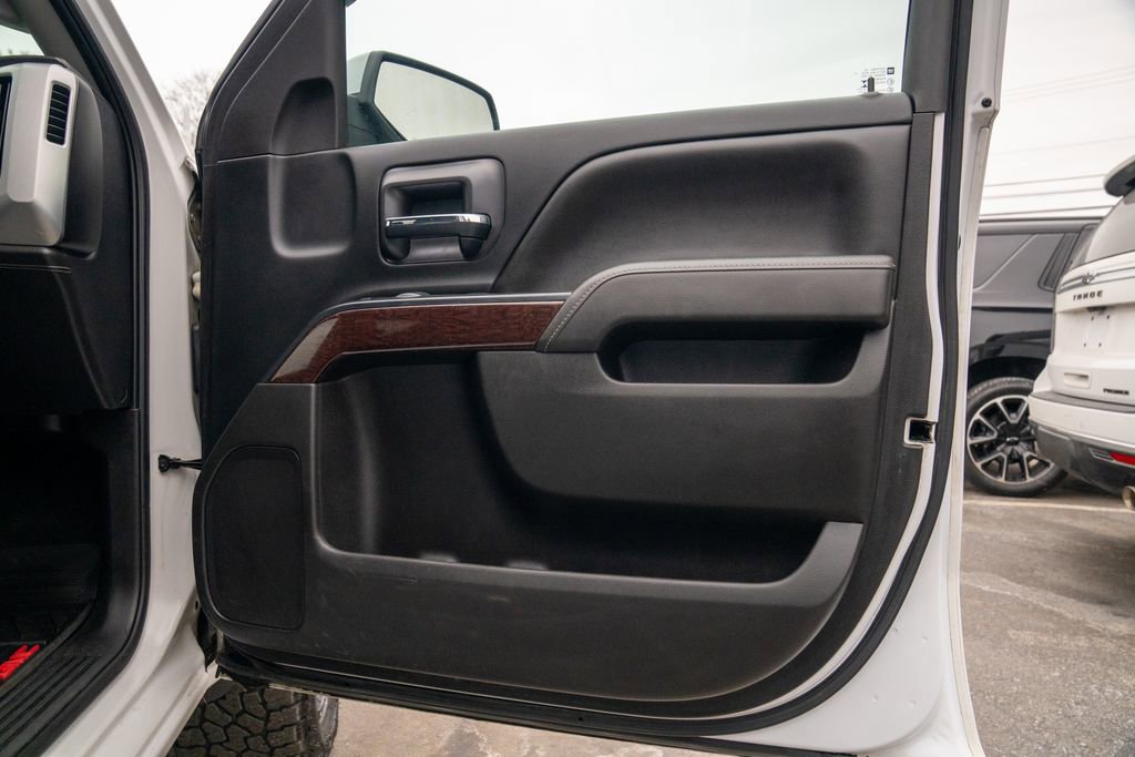 Used 2017 GMC Sierra 1500 SLE w/ SLE Value Package image 11