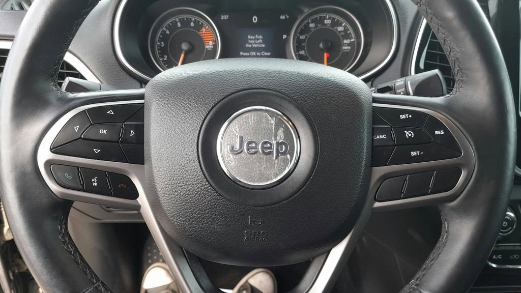 Used 2019 Jeep Cherokee Limited image 21