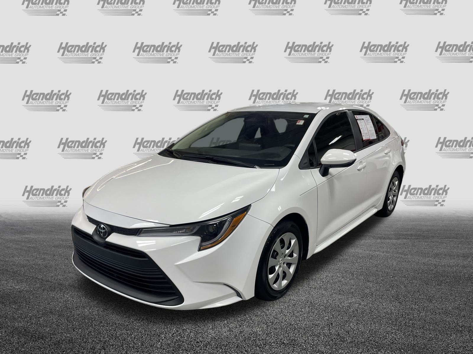 Certified 2025 Toyota Corolla LE FWD image 5