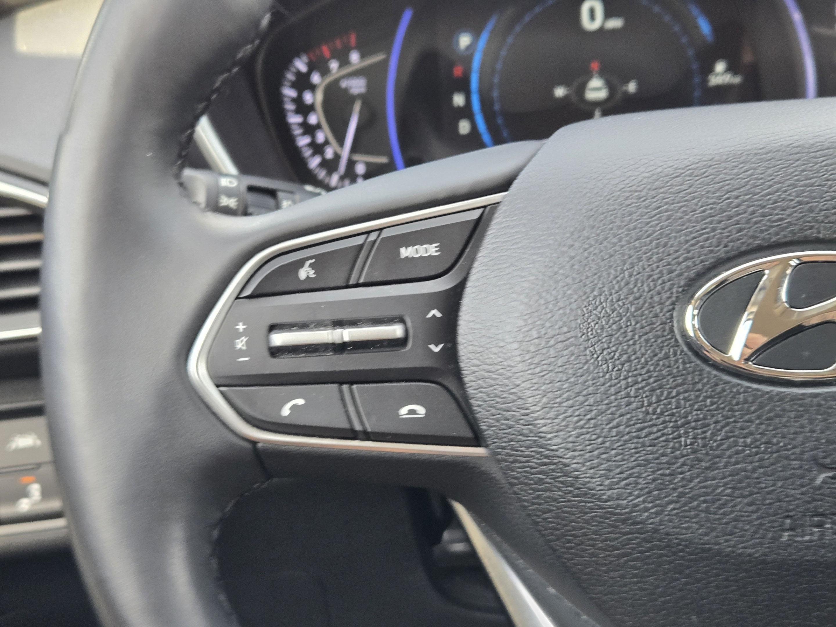 Used 2020 Hyundai Santa Fe Limited w/ Cargo Package FWD image 26