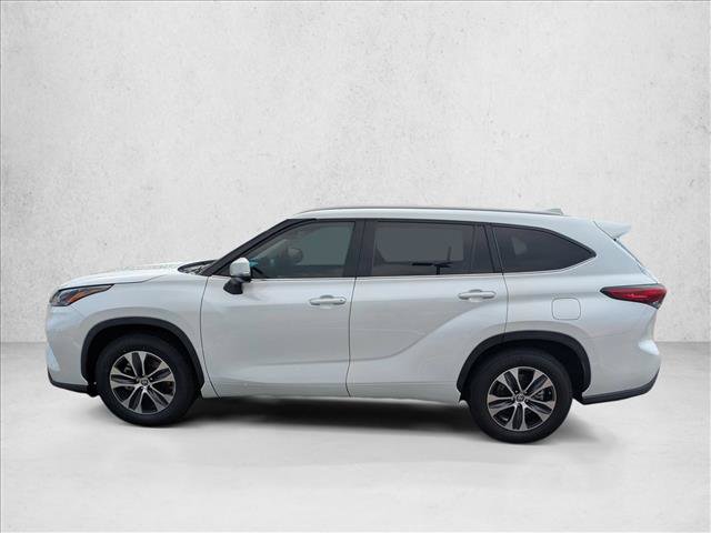 Used 2023 Toyota Highlander XLE FWD image 8