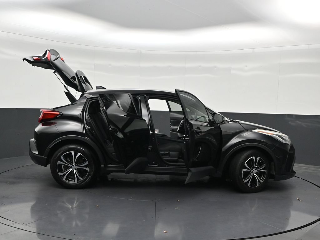 Used 2021 Toyota C-HR LE FWD image 37