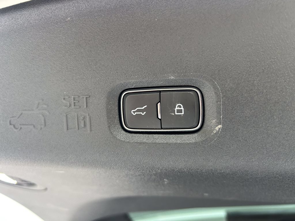 Certified 2025 Lincoln Navigator L Reserve AWD/4WD image 22