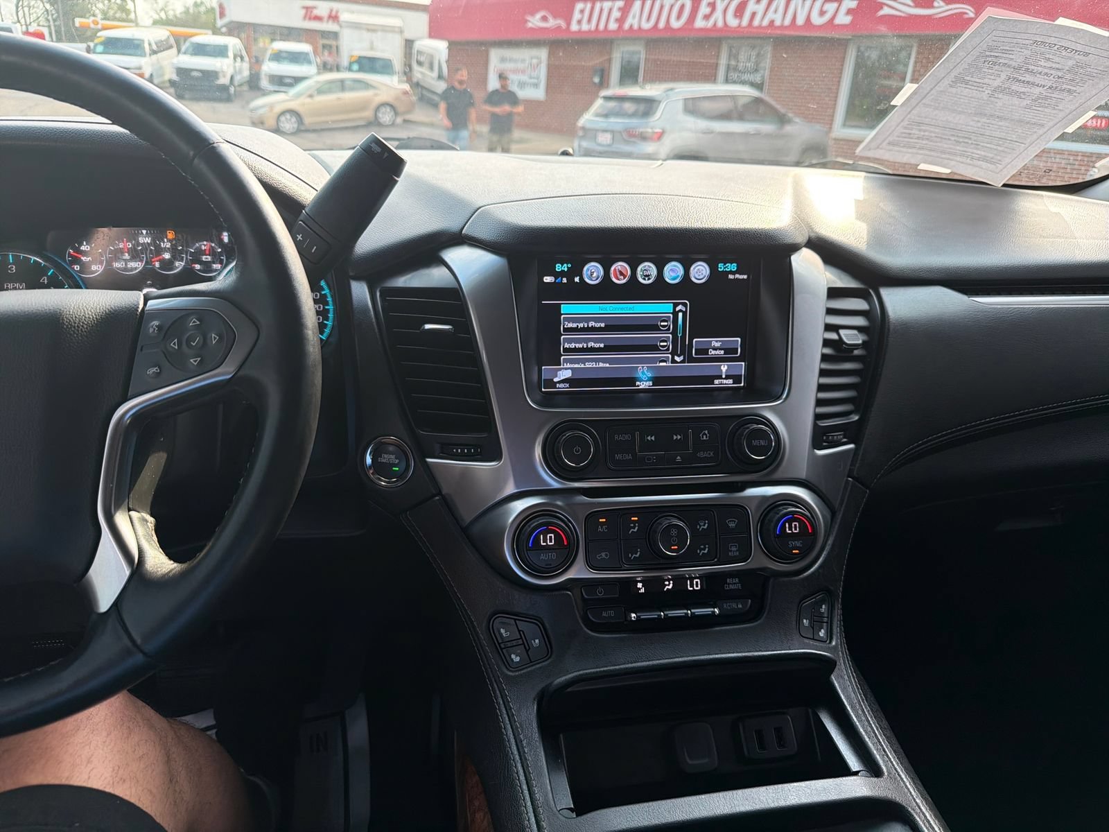 Used 2020 Chevrolet Suburban Premier AWD/4WD image 21