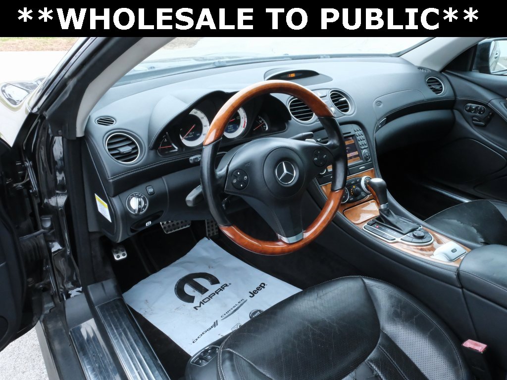 Used 2011 Mercedes-Benz SL 550 image 3