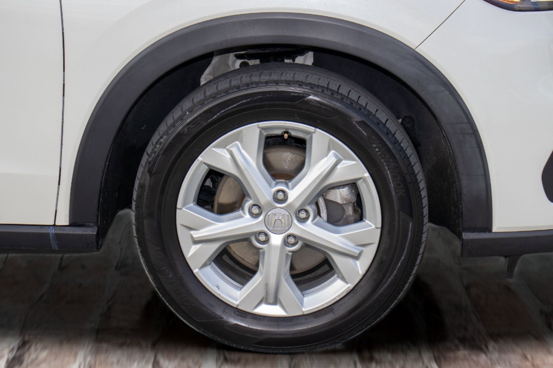 Used 2024 Honda HR-V LX image 38