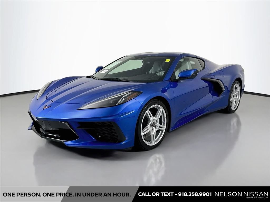Used 2020 Chevrolet Corvette Stingray Coupe w/ 1LT RWD image 1