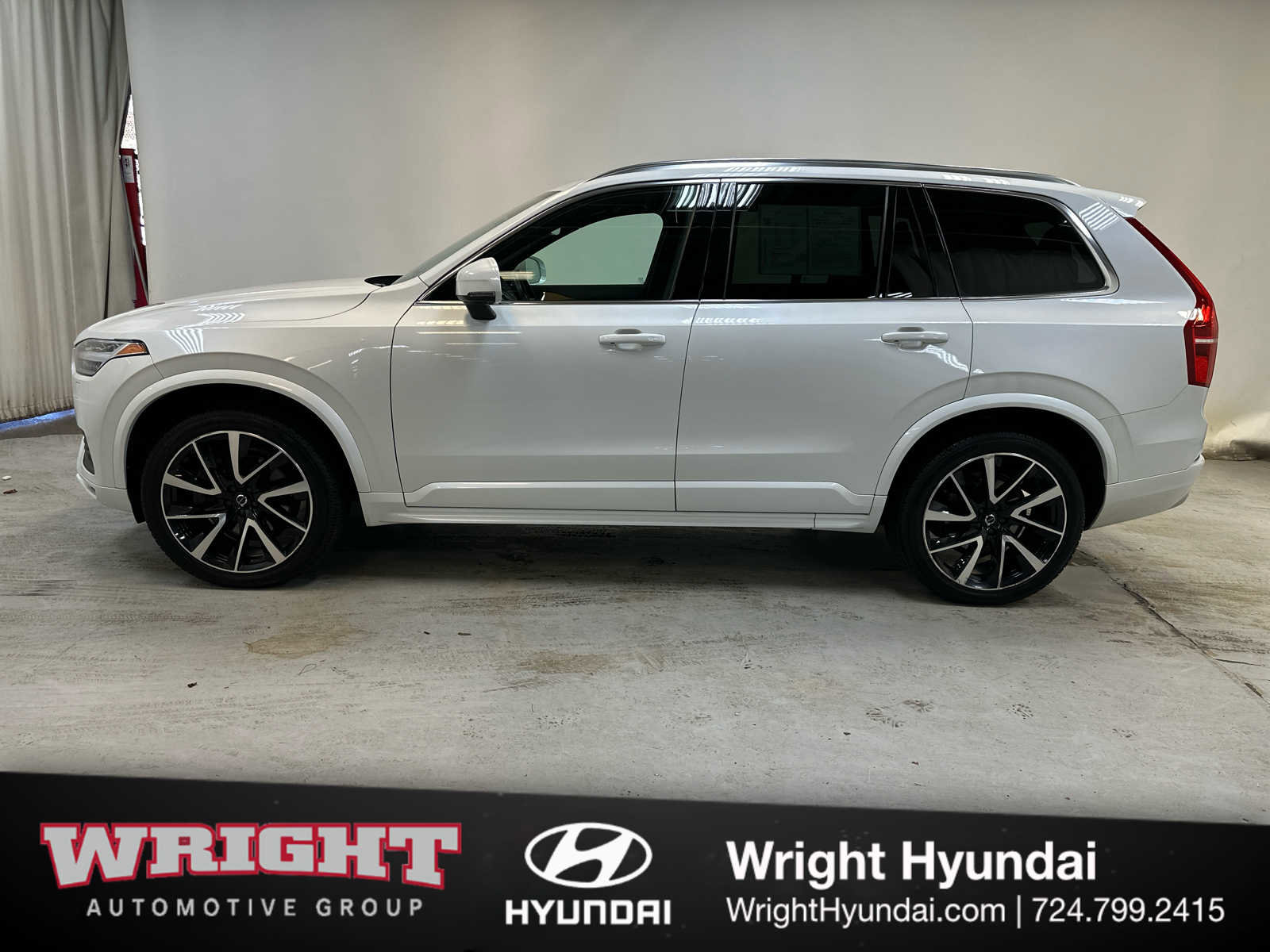 Used 2022 Volvo XC90 T6 Momentum w/ Advanced Package image 7