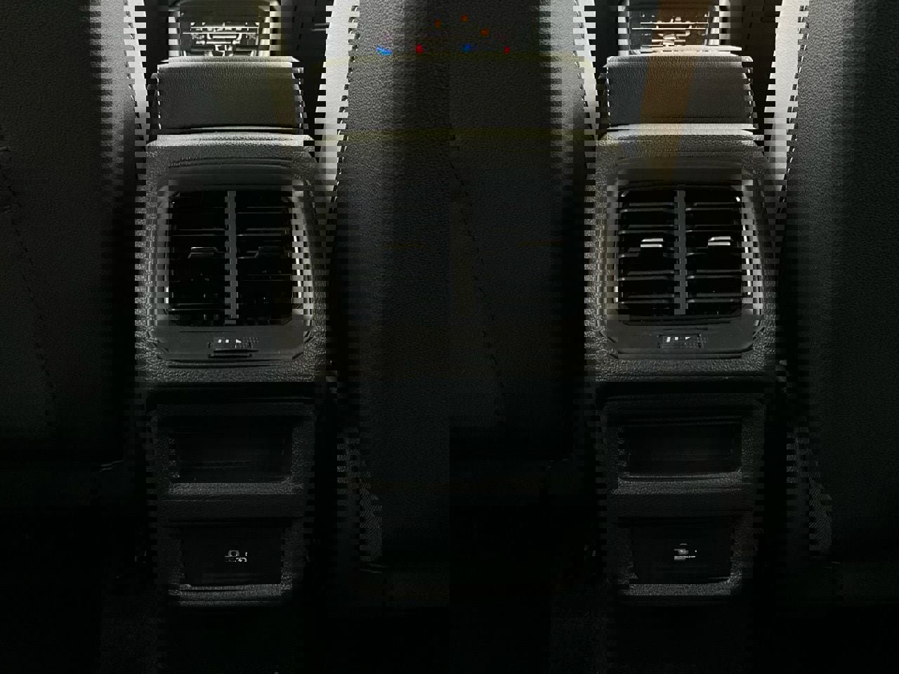 Used 2025 Volkswagen Taos SE image 13