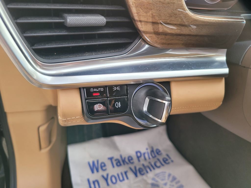 Used 2017 Porsche Panamera Turbo image 26