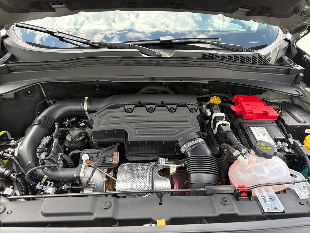 Used 2023 Jeep Renegade Latitude AWD/4WD image 21