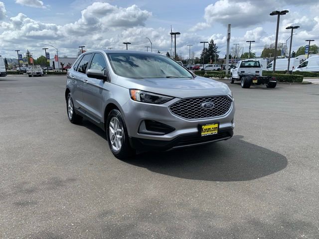 Used 2024 Ford Edge SEL AWD/4WD image 9