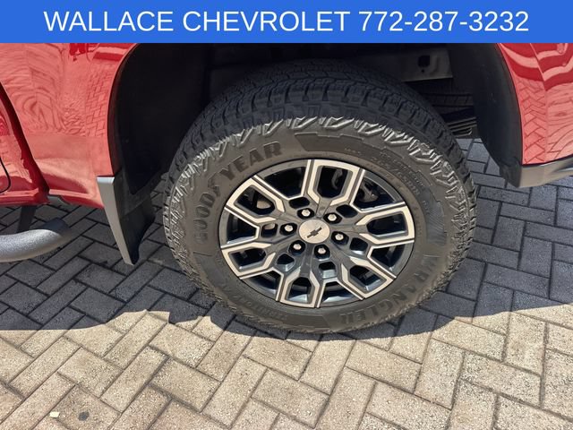 Used 2024 Chevrolet Colorado Z71 w/ Z71 Convenience Package 2 AWD/4WD image 10