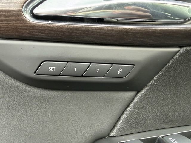 Used 2023 Buick Envision Avenir image 12