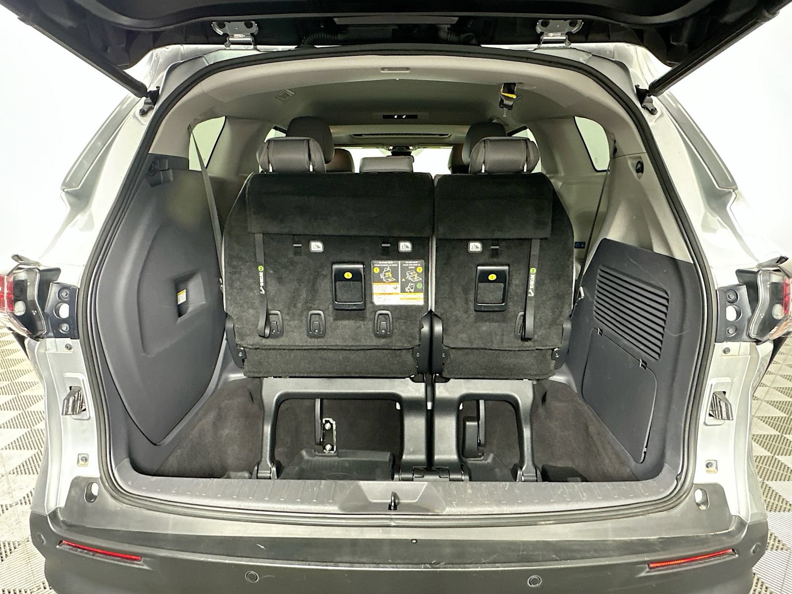 Certified 2021 Toyota Sienna XLE AWD/4WD image 27