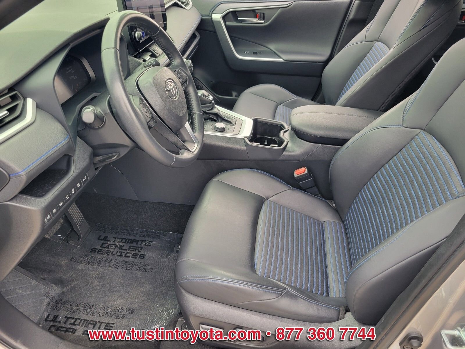 Used 2023 Toyota RAV4 XSE AWD/4WD image 10