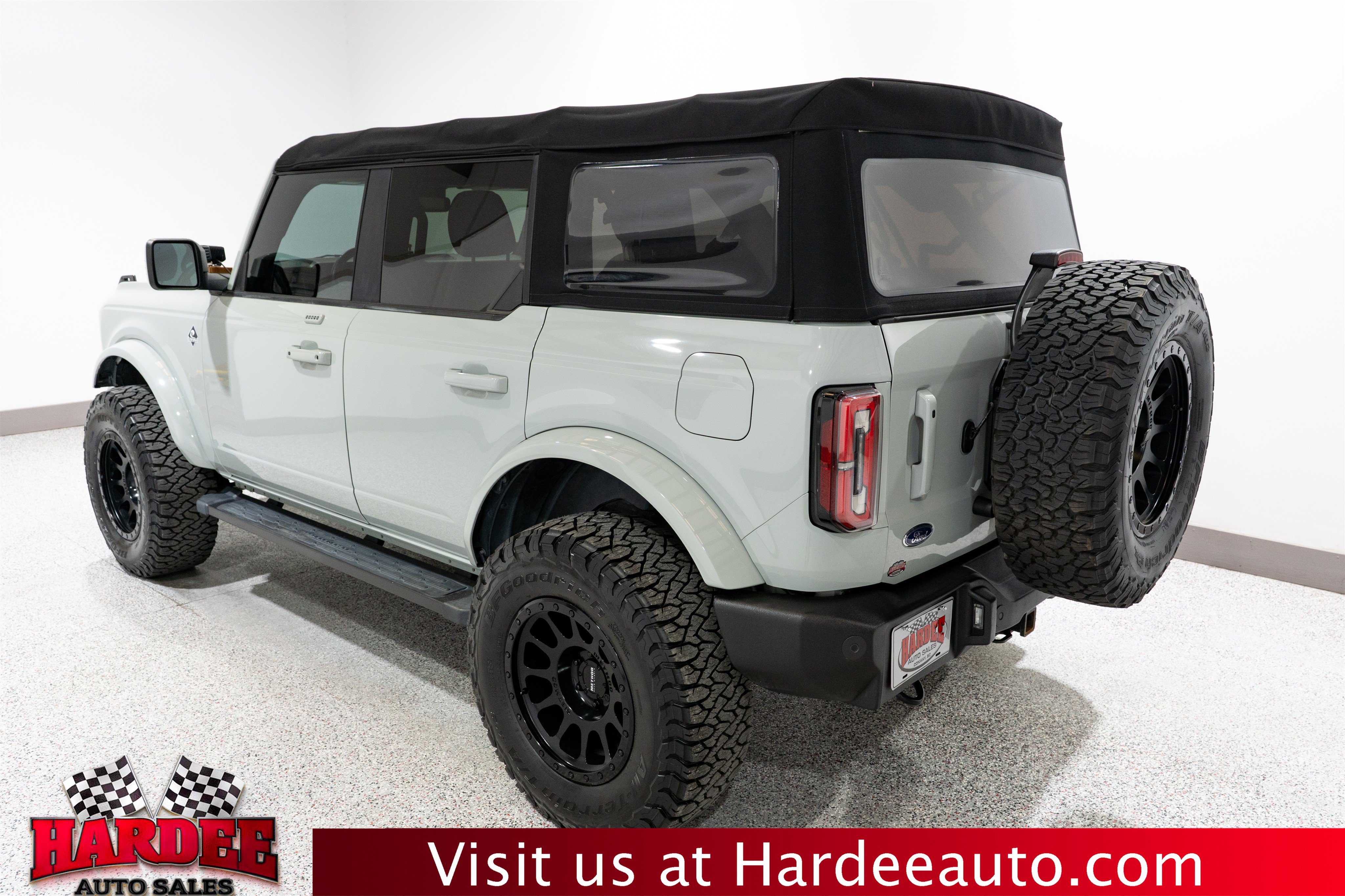 Used 2023 Ford Bronco Outer Banks AWD/4WD image 3