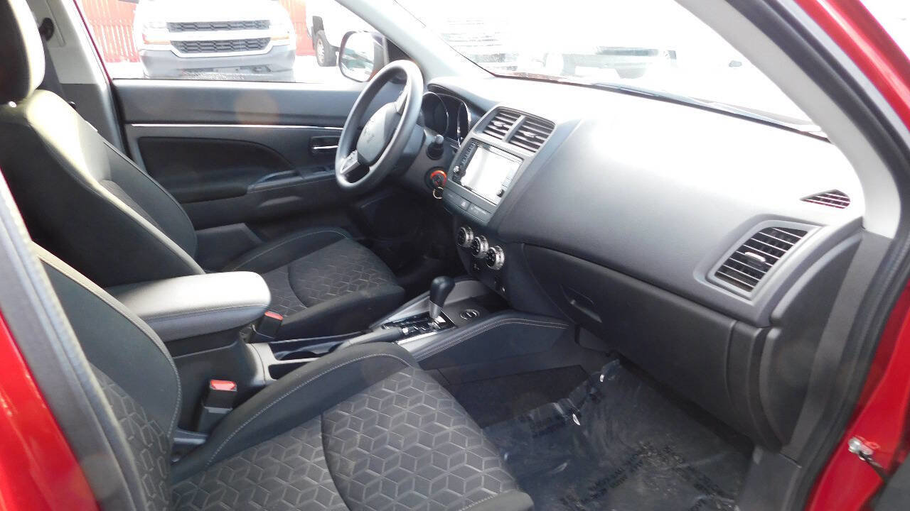 Used 2024 Mitsubishi Outlander Sport AWD image 24