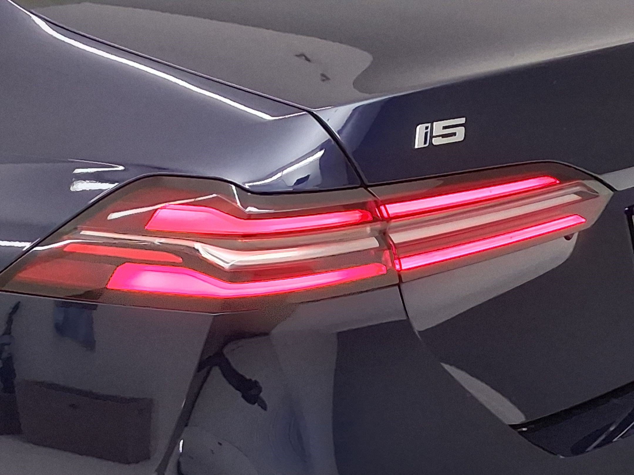 New 2027 BMW i5 eDrive40 RWD image 26