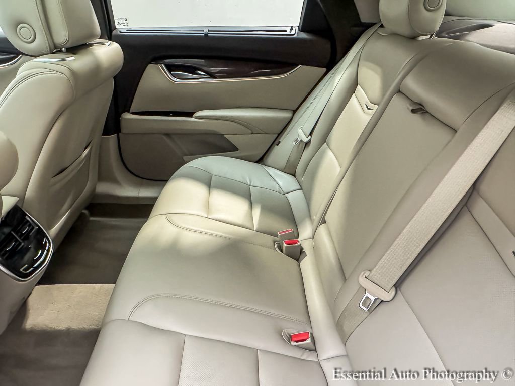 Used 2013 Cadillac XTS Premium image 14