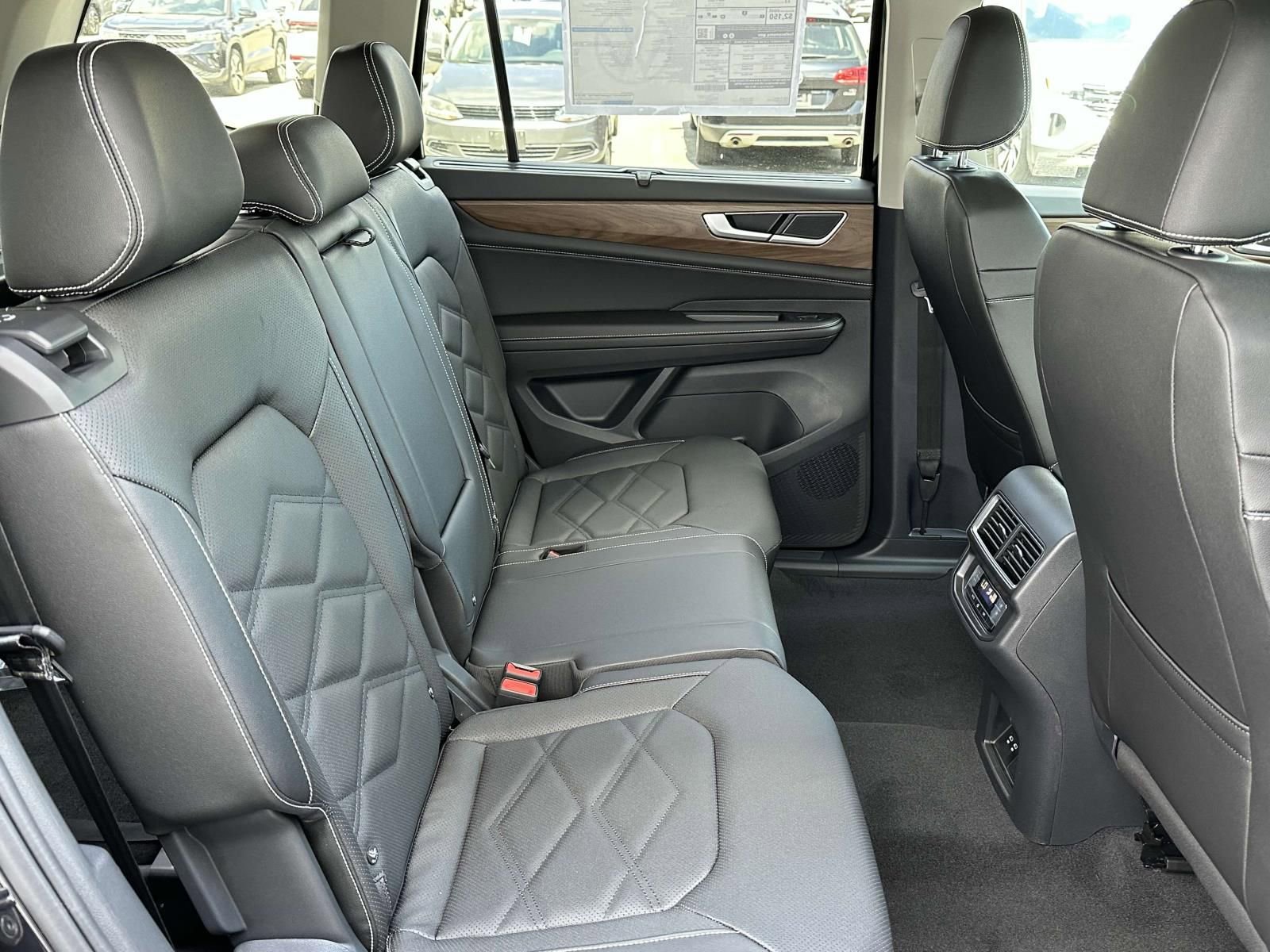 New 2026 Volkswagen Atlas SE image 16