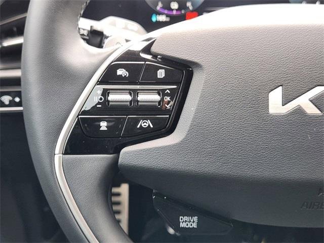 Used 2023 Kia Niro Wave image 29