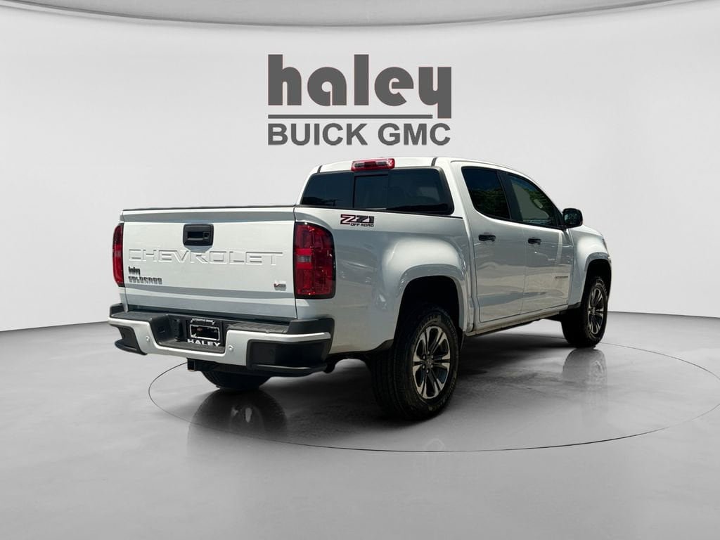 Used 2022 Chevrolet Colorado Z71 AWD/4WD image 5