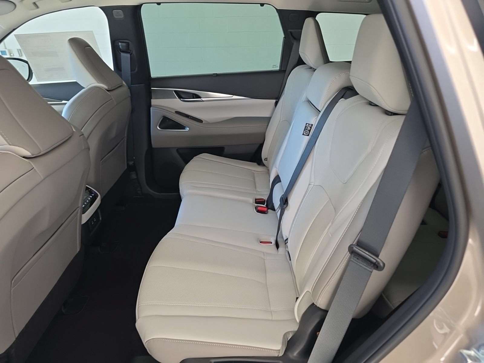 Certified 2026 INFINITI QX60 Luxe w/ Cargo Package AWD/4WD image 20