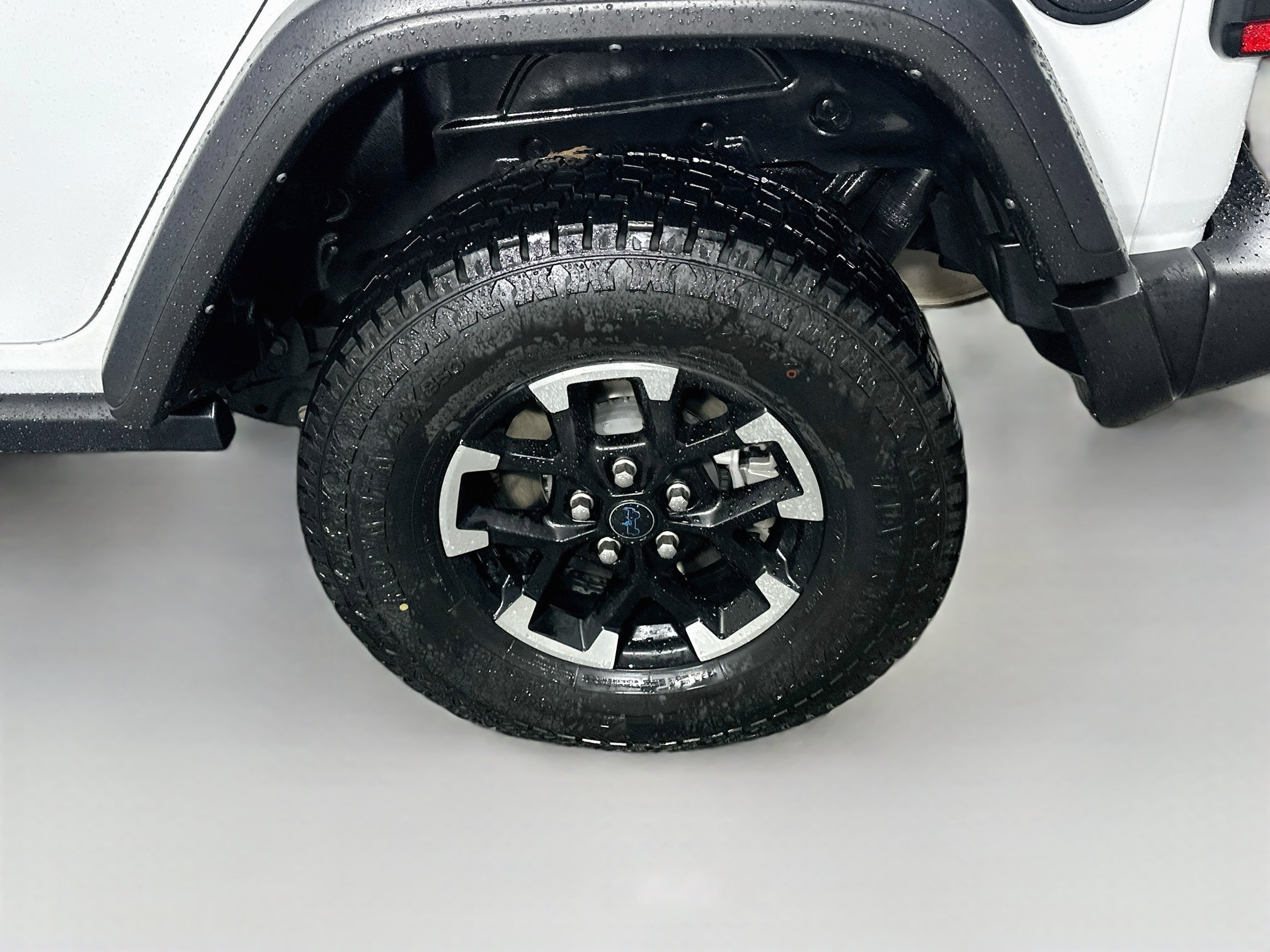 Used 2024 Jeep Wrangler Unlimited Rubicon 4xe AWD/4WD image 11