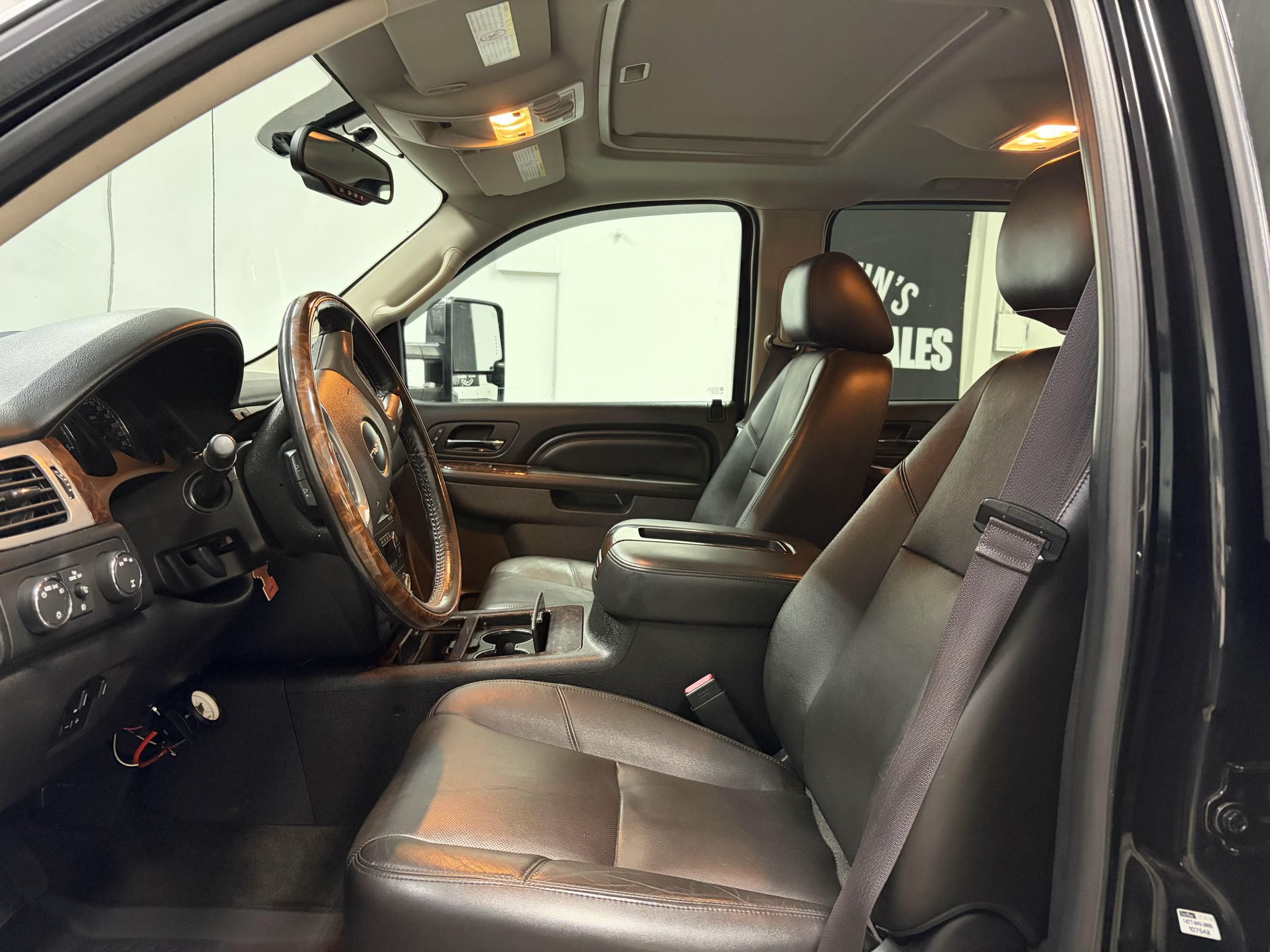 Used 2013 GMC Sierra 3500 Denali AWD/4WD image 19