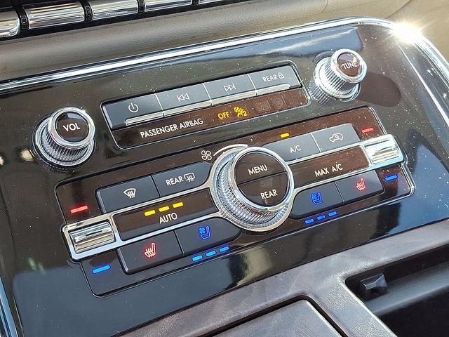 Used 2019 Lincoln Navigator Reserve AWD/4WD image 13