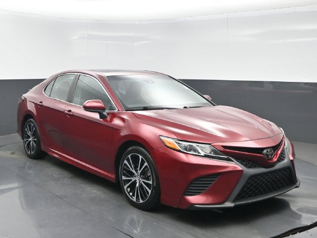 Used 2018 Toyota Camry SE w/ Moonroof Package FWD image 8