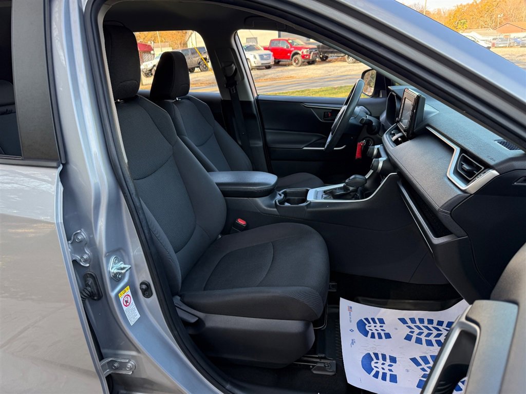 Used 2019 Toyota RAV4 LE w/ All Weather Liner Package image 52