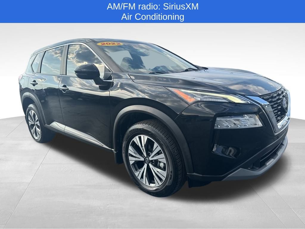 Used 2022 Nissan Rogue SV image 3