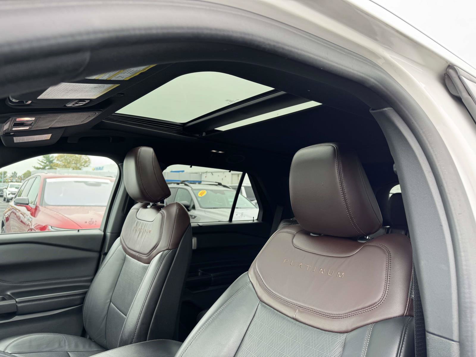 Used 2020 Ford Explorer Platinum AWD/4WD image 22
