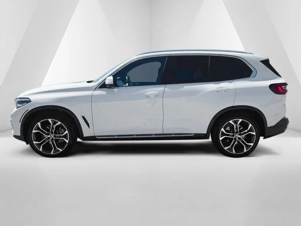 Used 2022 BMW X5 xDrive40i w/ Premium Package AWD/4WD image 4
