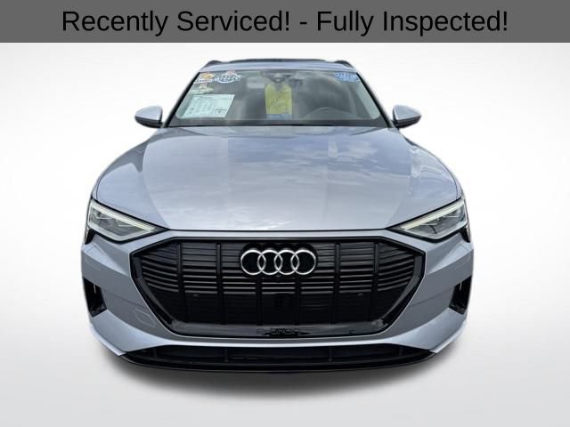 Used 2022 Audi e-tron Premium w/ Convenience Plus Package image 3