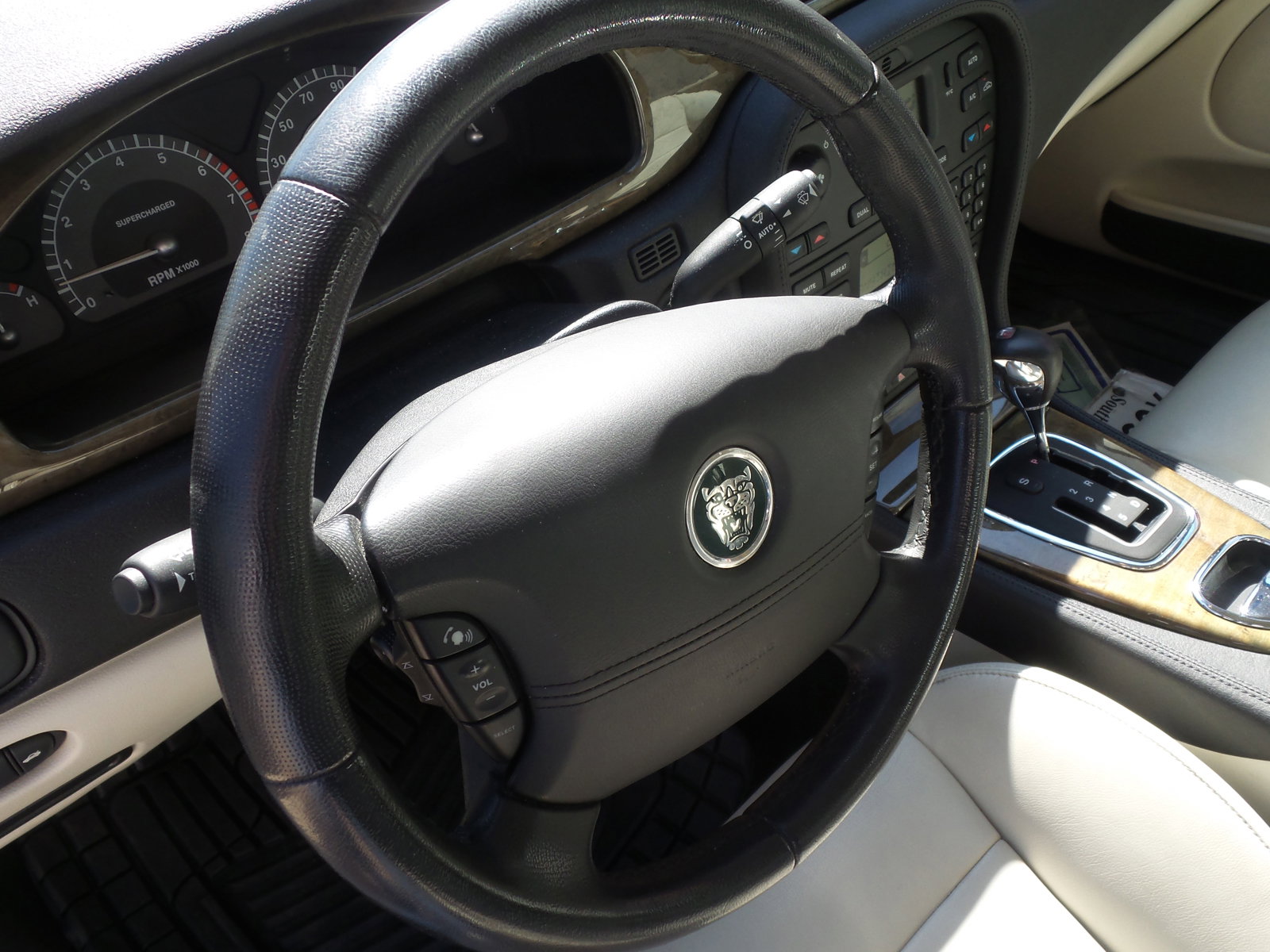 Used 2003 Jaguar S-TYPE R RWD image 24