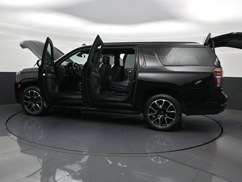 Used 2021 Chevrolet Suburban RST w/ Rear Media and Nav Package RWD image 35