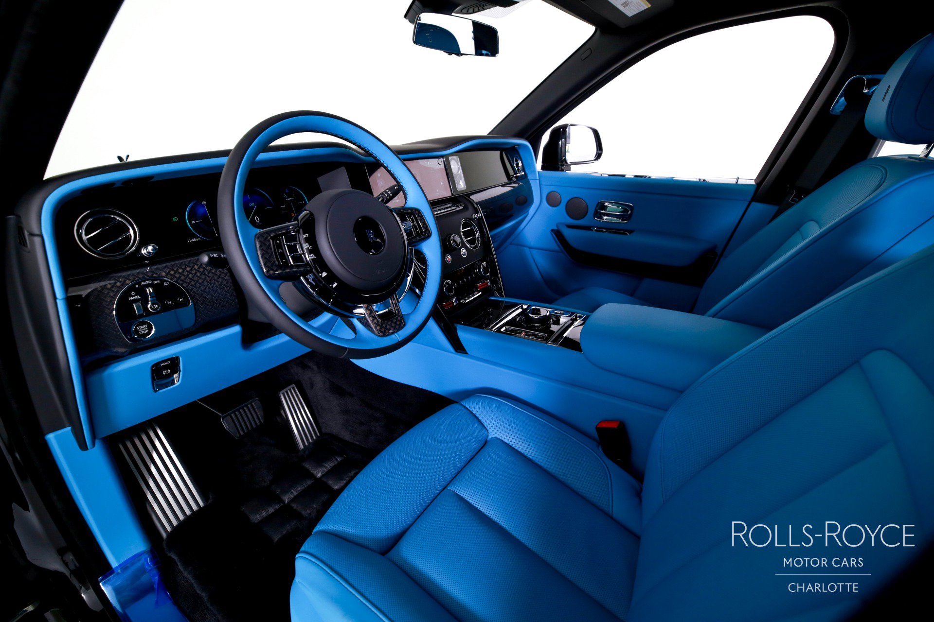 New 2026 Rolls-Royce Cullinan Black Badge image 4