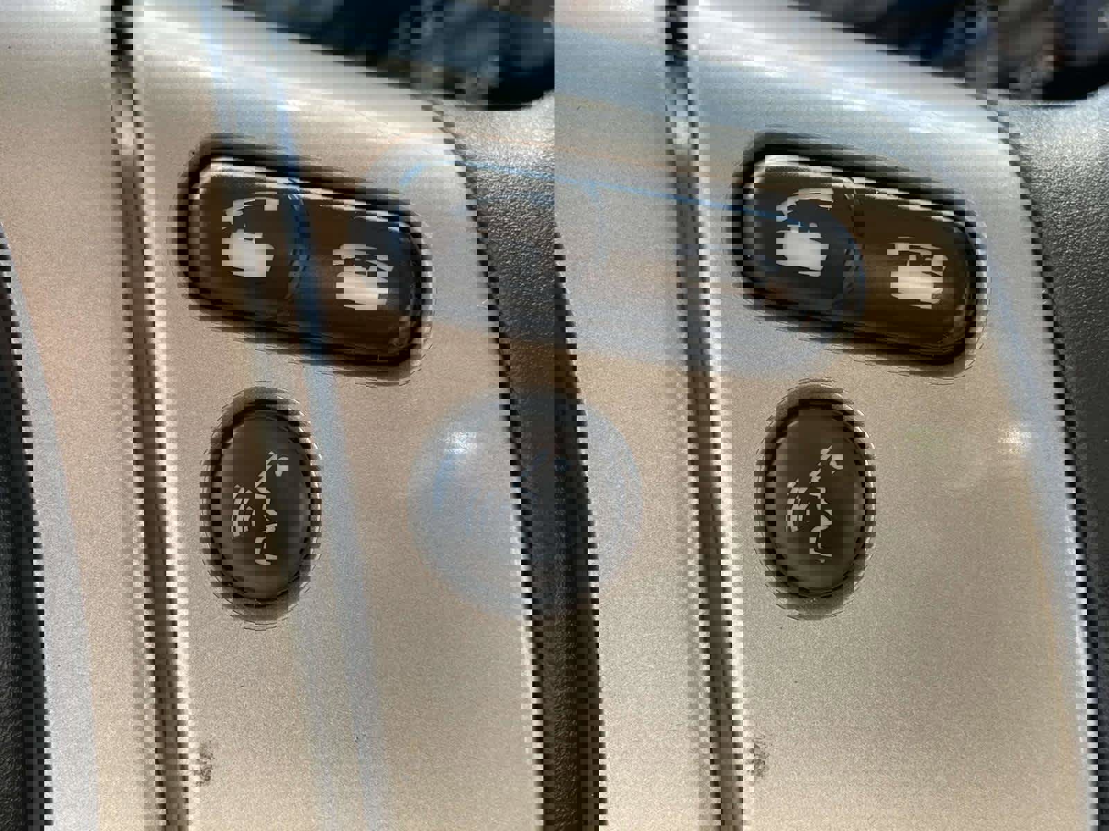 Used 2013 Toyota FJ Cruiser 2WD image 19