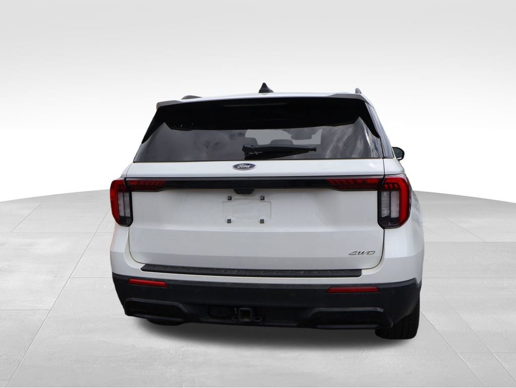 Used 2025 Ford Explorer ST-Line w/ ST-Line Street Pack image 15