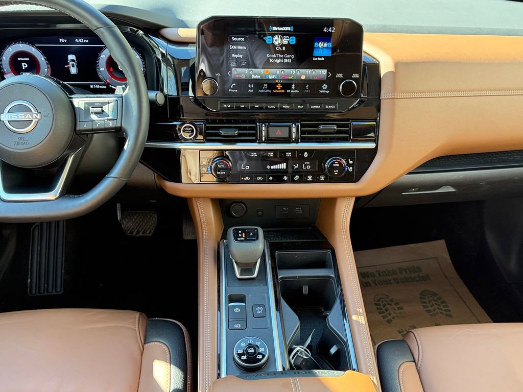 Used 2024 Nissan Pathfinder Platinum w/ Cargo Package AWD/4WD image 14