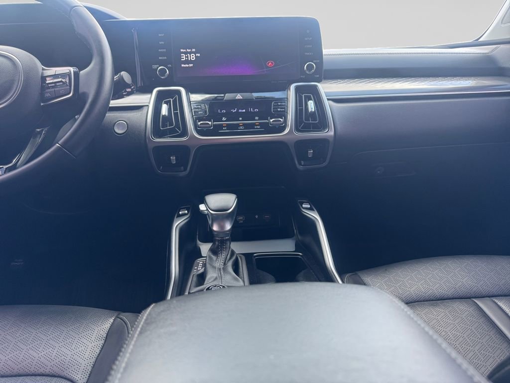 Used 2023 Kia Sorento S w/ Panoramic Sunroof Package image 12