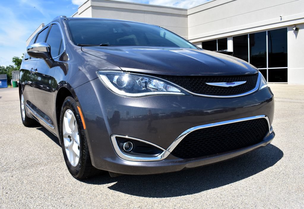 Used 2020 Chrysler Pacifica Limited FWD image 7