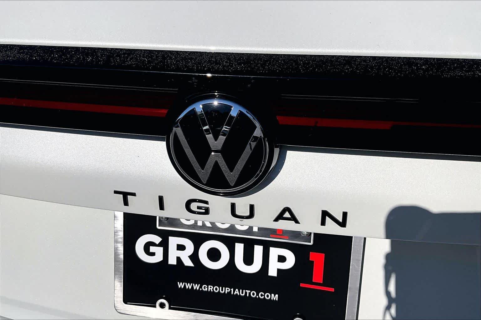Used 2026 Volkswagen Tiguan SE R-Line FWD image 9
