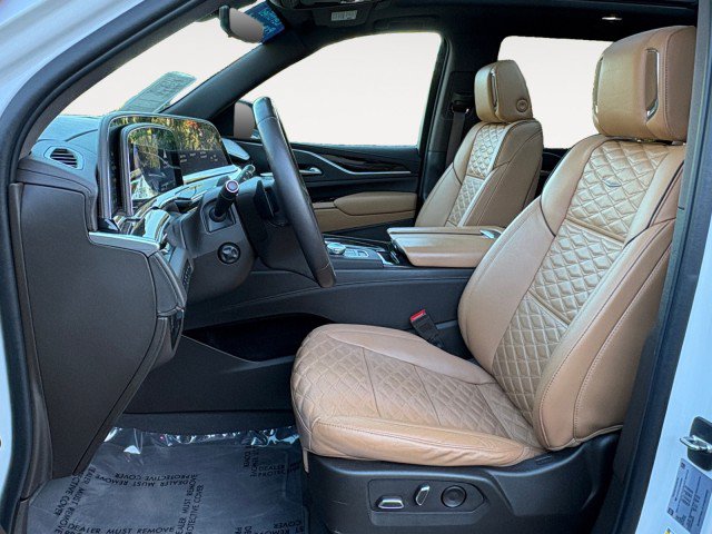 Used 2022 Cadillac Escalade Sport AWD/4WD image 2