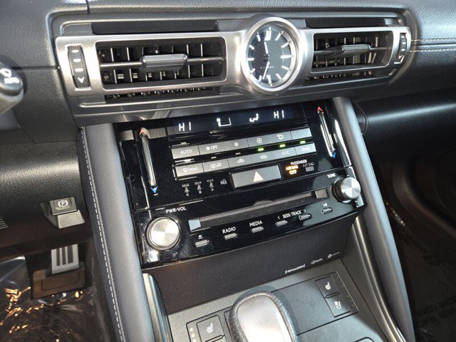 Certified 2022 Lexus IS 350 F Sport image 32