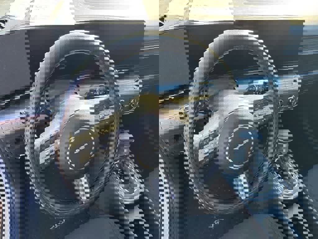 Used 2024 Hyundai Kona SE image 10